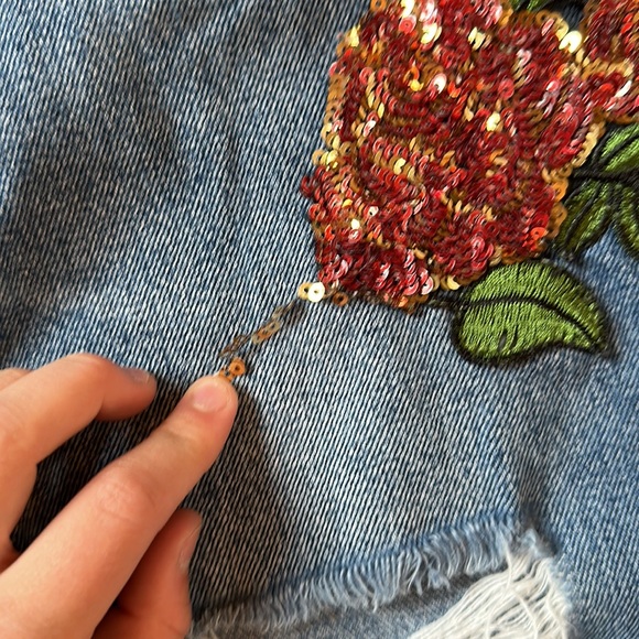 Zara denim shorts w/sequined rose applique, women’s size 2 - Picture 11 of 11